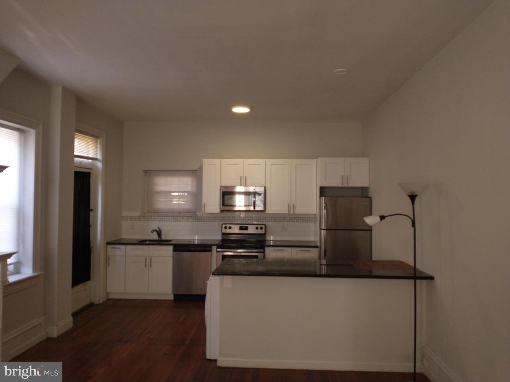 6845 Germantown Avenue - Photo 2