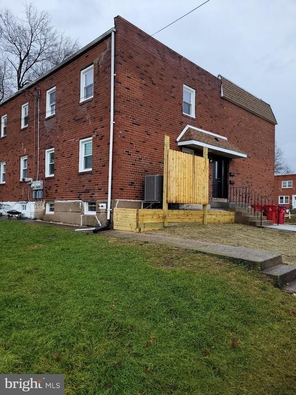 1331 Astor Street - Photo 7