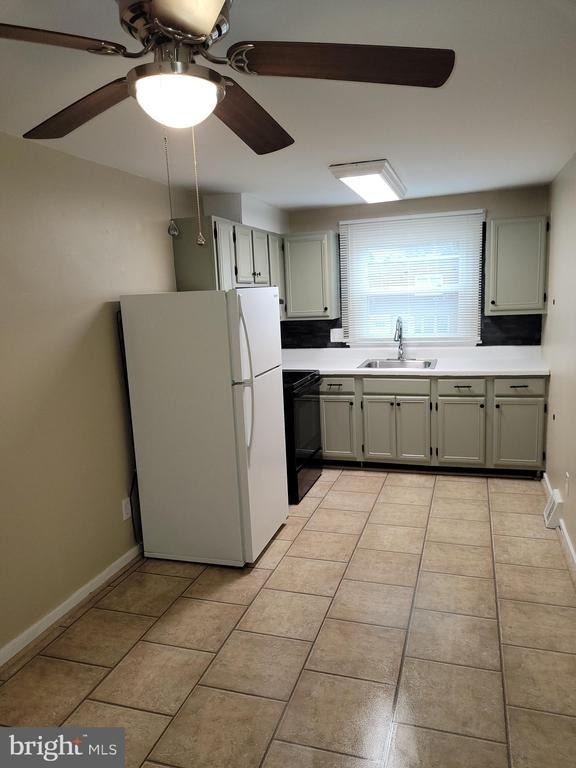 1331 Astor Street - Photo 17