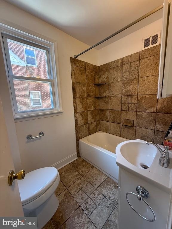 637 Hamilton Street - Photo 8
