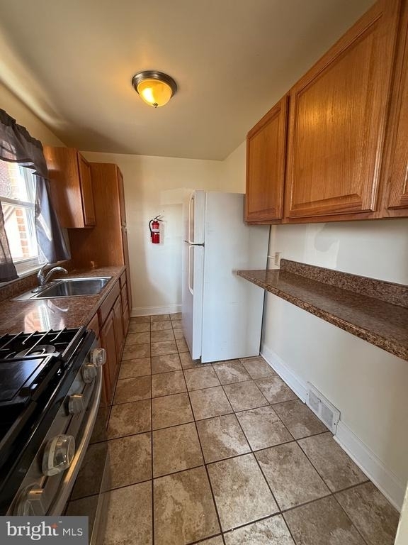 637 Hamilton Street - Photo 5
