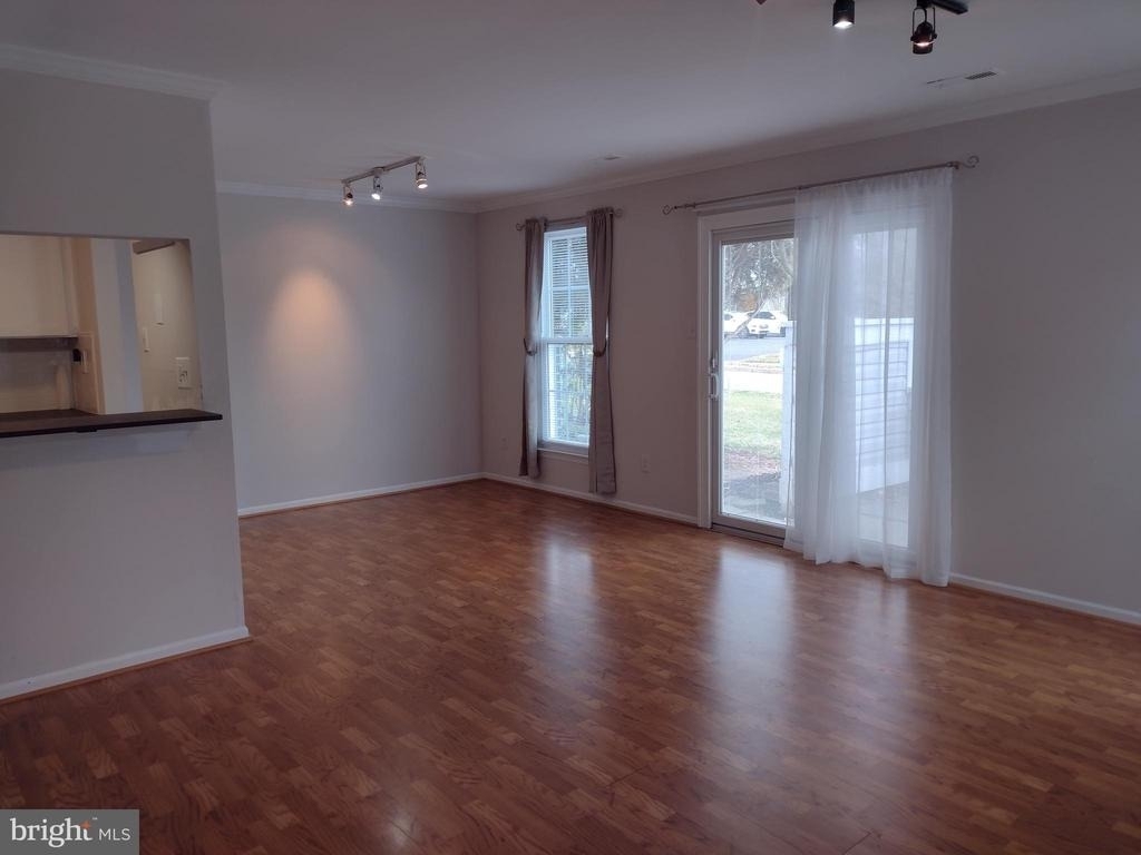 83 Avon Lane - Photo 2