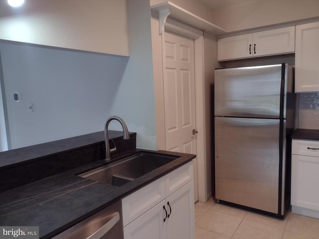 83 Avon Lane - Photo 8