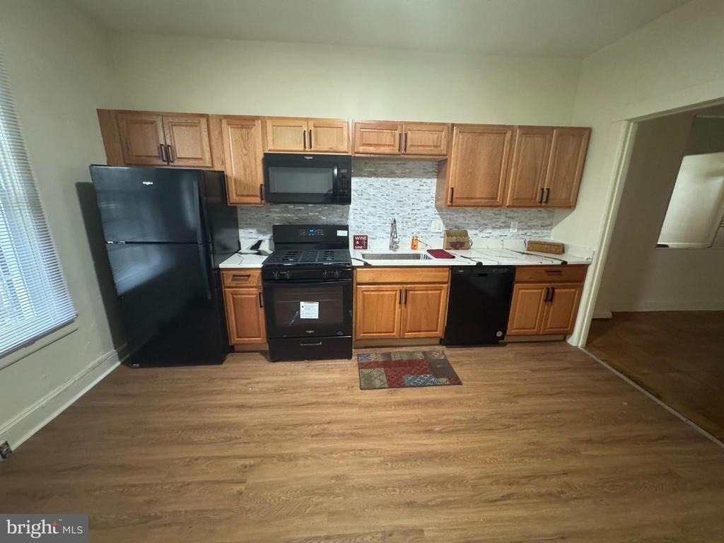 1638 Darley Avenue - Photo 1