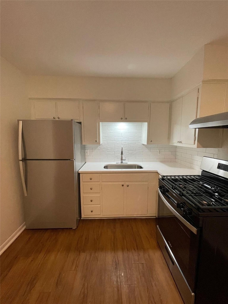 3106 Duval St - Photo 2
