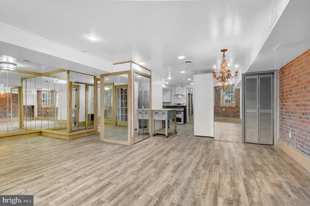 1118 Girard Street Nw - Photo 4