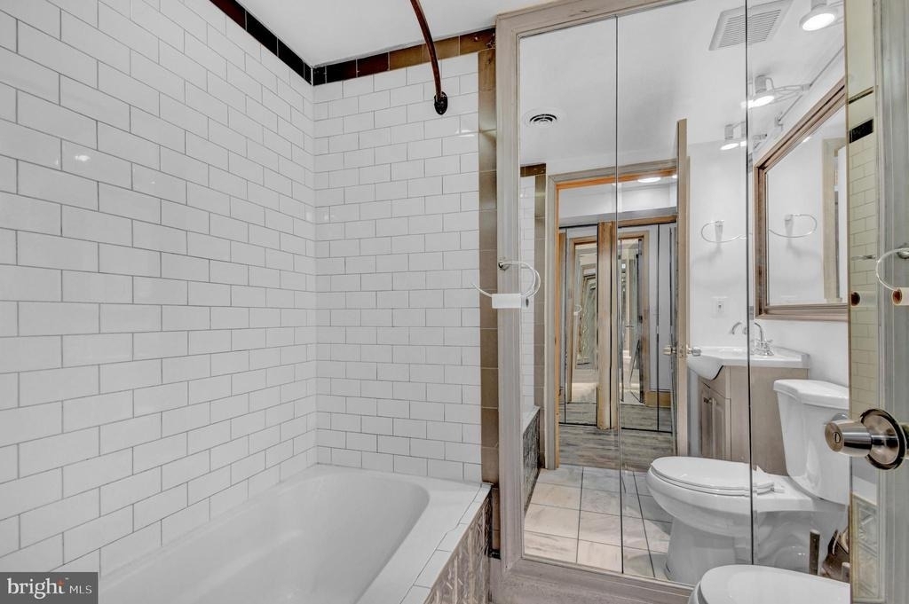1118 Girard Street Nw - Photo 7