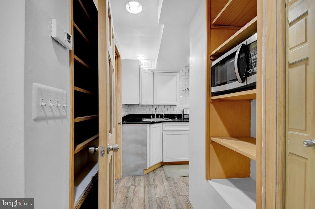 1118 Girard Street Nw - Photo 12