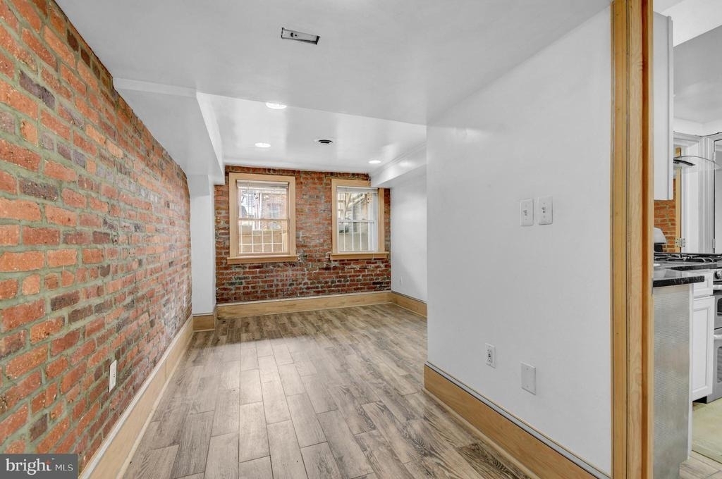 1118 Girard Street Nw - Photo 9