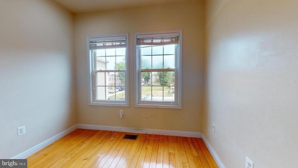 615 16th Street Ne - Photo 29