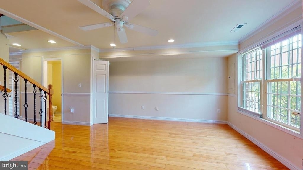 615 16th Street Ne - Photo 1
