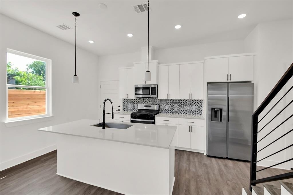 7603 Carver Ave - Photo 5