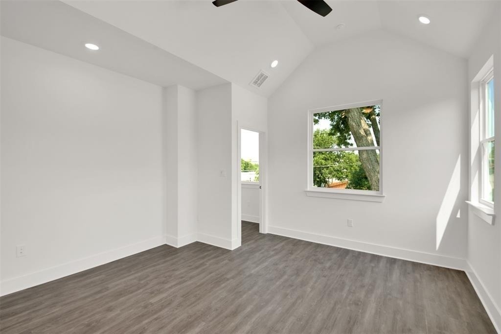 7603 Carver Ave - Photo 11