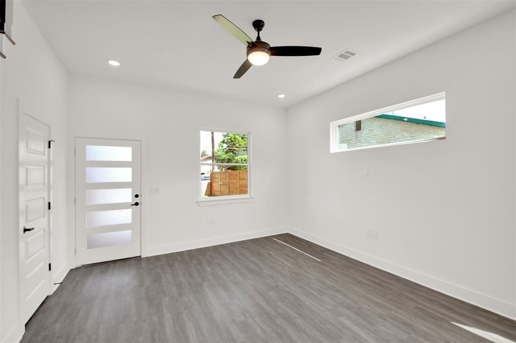 7603 Carver Ave - Photo 8