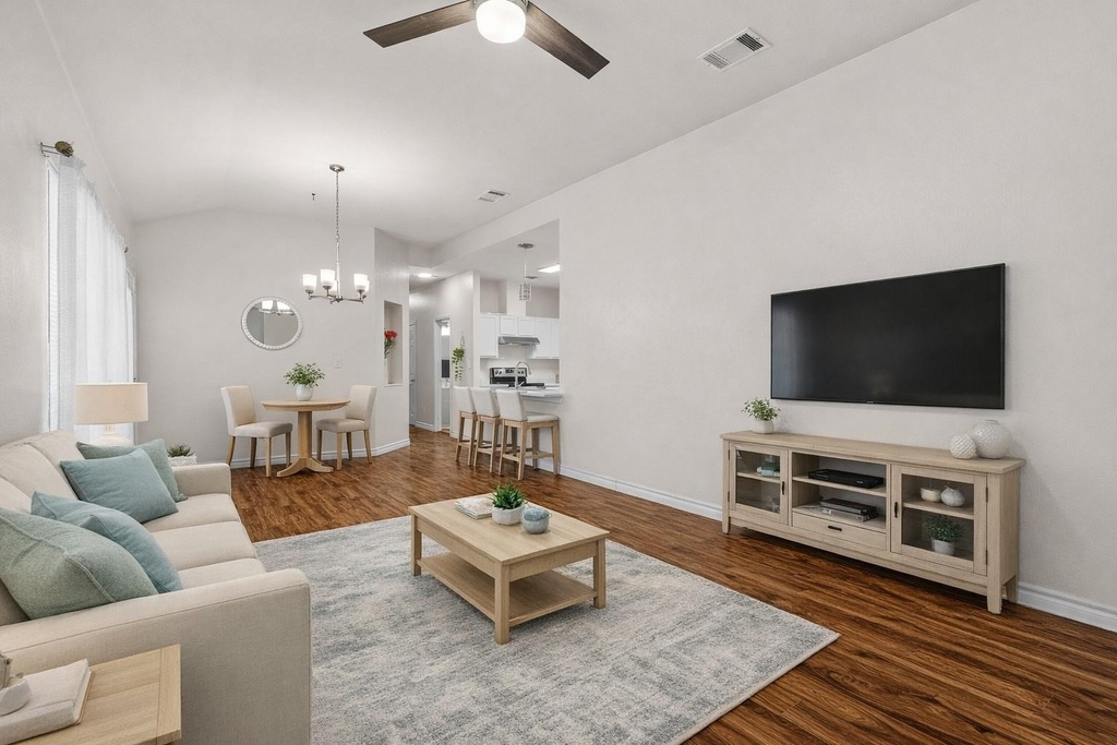 8703 Weiser Dr - Photo 2
