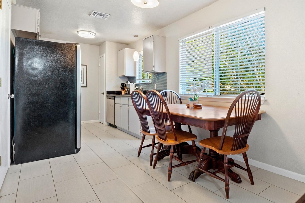 7203 Barnsdale Way - Photo 10