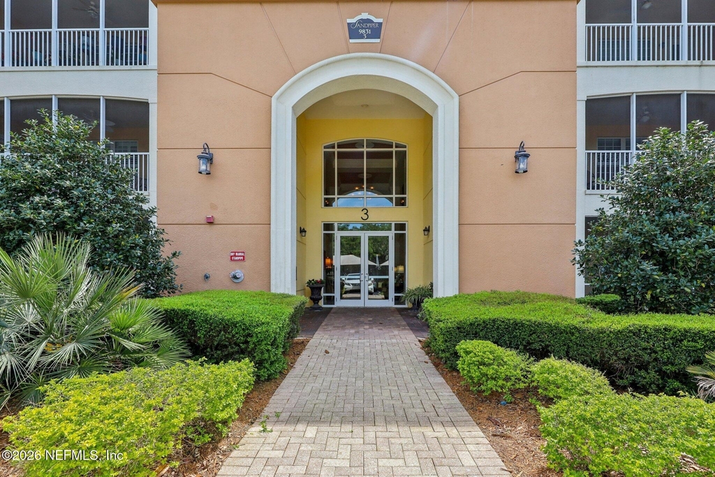 9831 Del Webb Parkway - Photo 0
