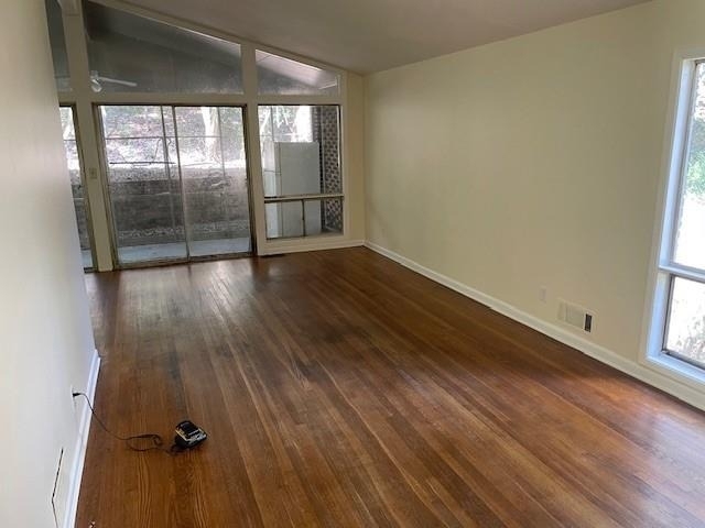 6840 Sunny Brook Lane Ne - Photo 2
