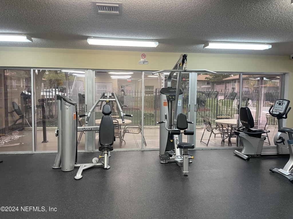 8820 Royal Palm Boulevard - Photo 18