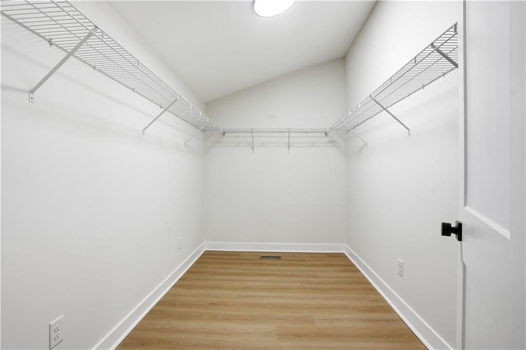 127 Perry Street - Photo 12