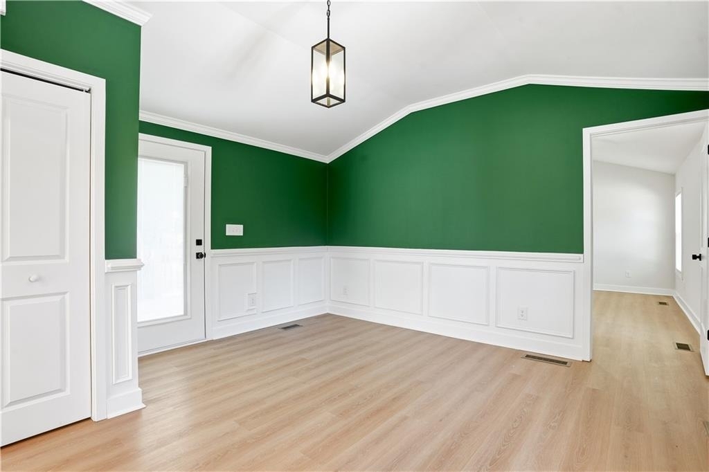 127 Perry Street - Photo 6