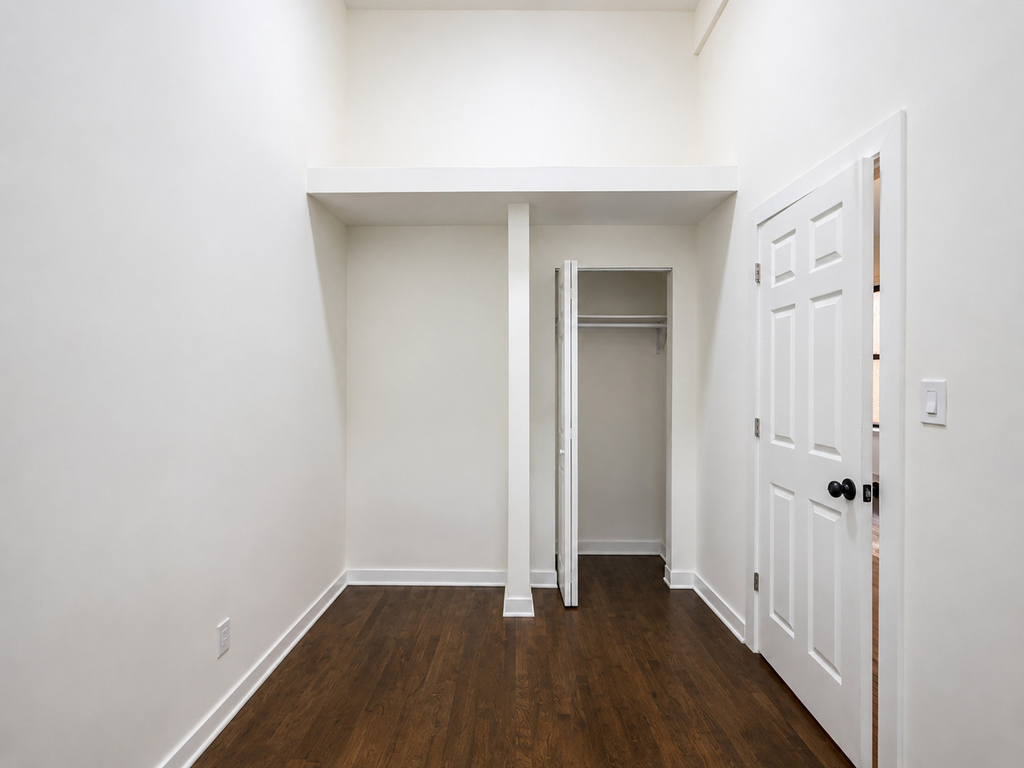 8714 S Commercial Avenue - Photo 12