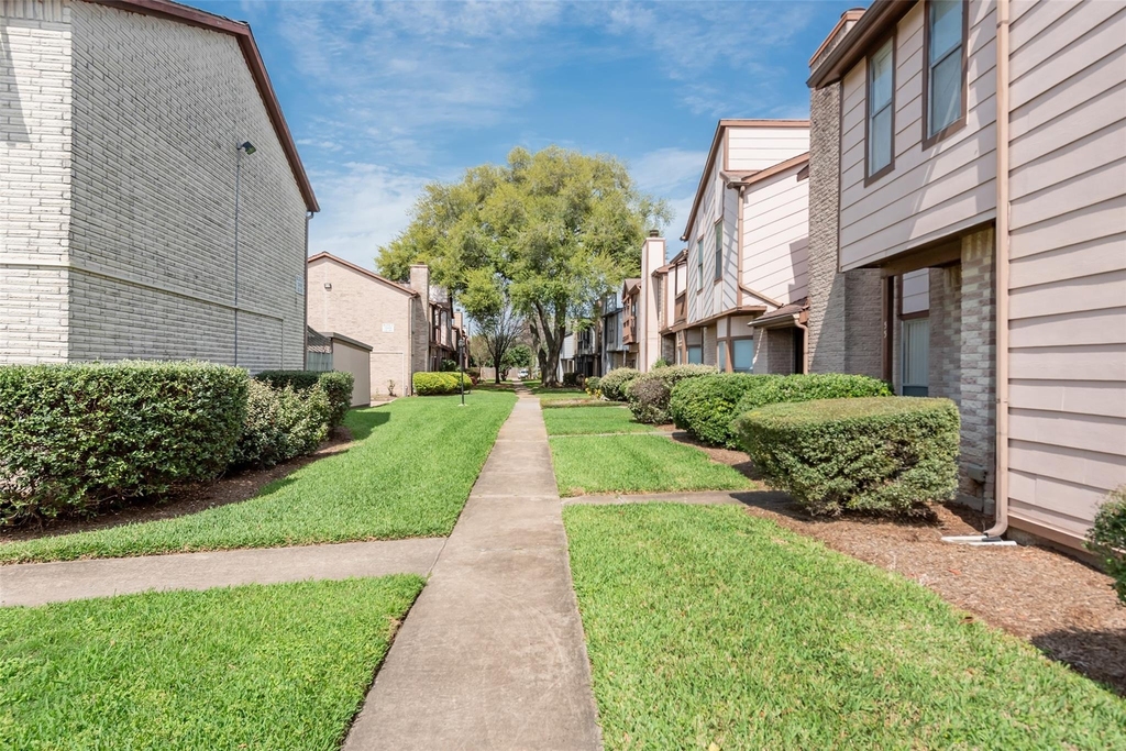 12400 Brookglade Circle - Photo 36