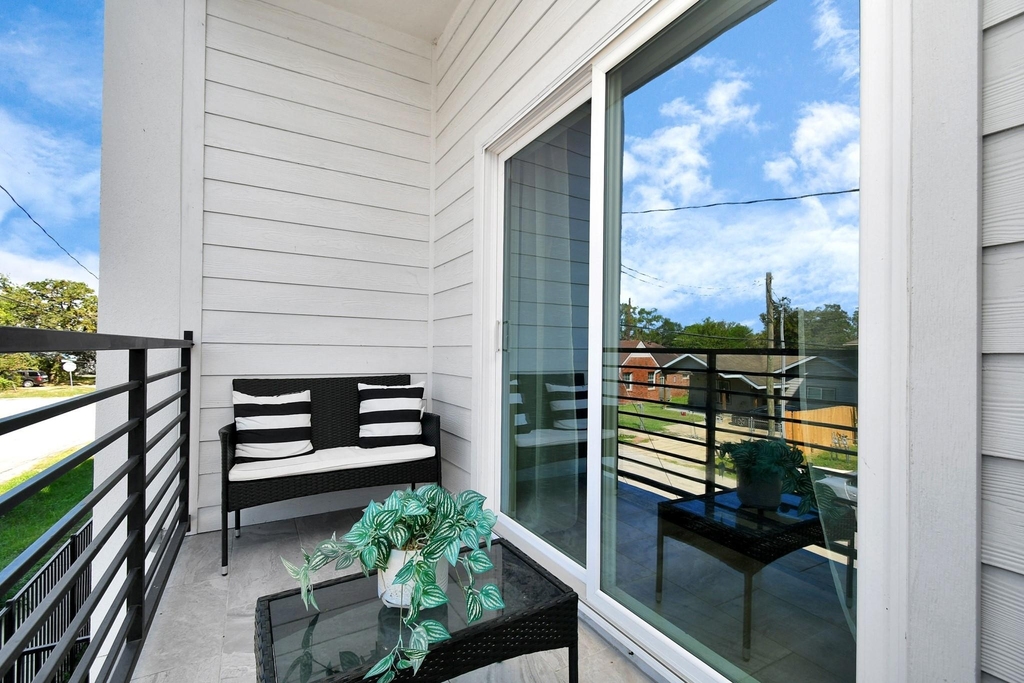 531 Schweikhardt Street - Photo 2