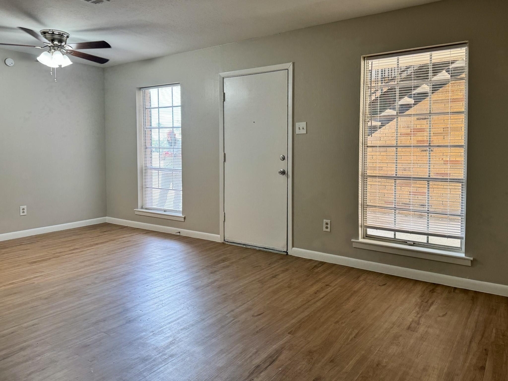 2101 6th Avenue N - Photo 2