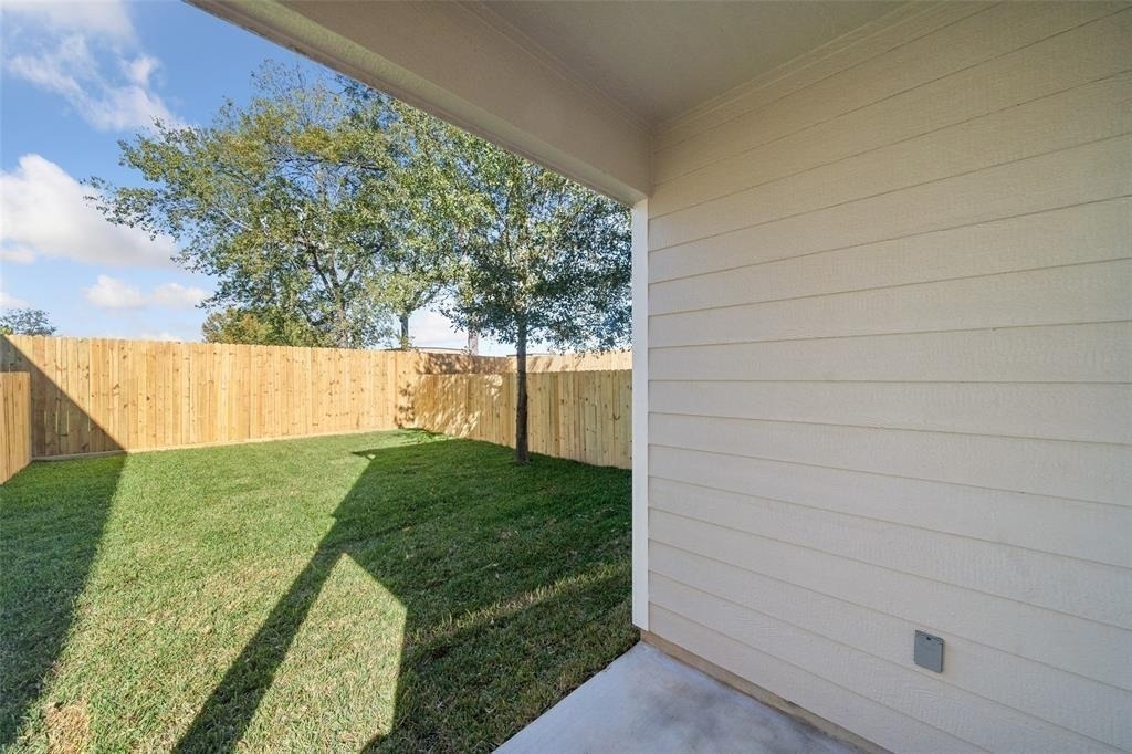 214 W Lewis Street - Photo 10