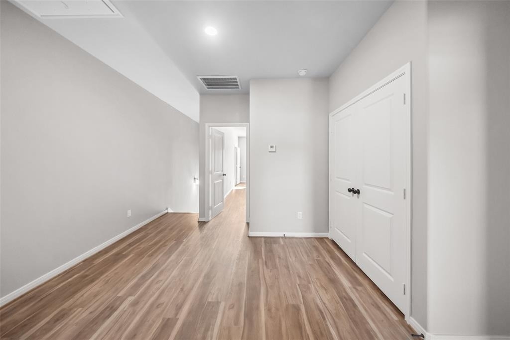 214 W Lewis Street - Photo 9