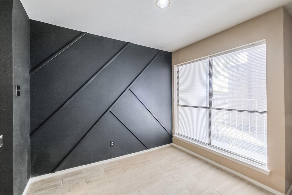 6633 W Airport Boulevard - Photo 5