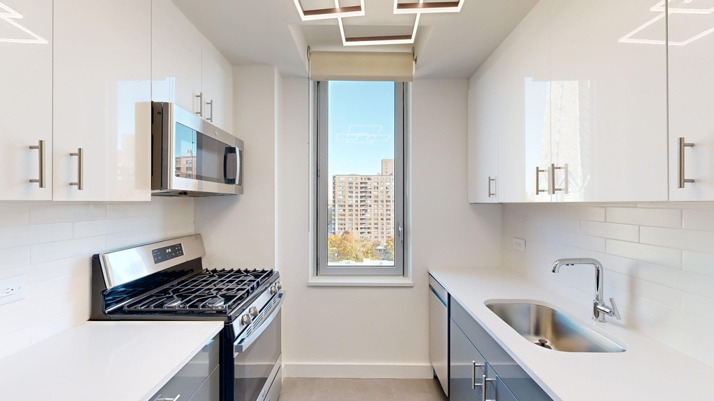 801 Amsterdam Ave - Photo 1