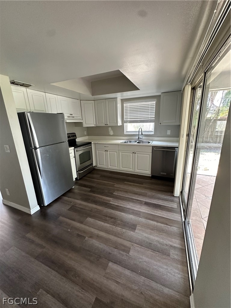3705 Country Club Boulevard - Photo 5