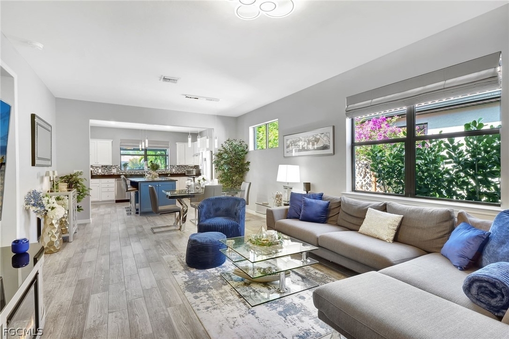 10908 Clarendon Street - Photo 4