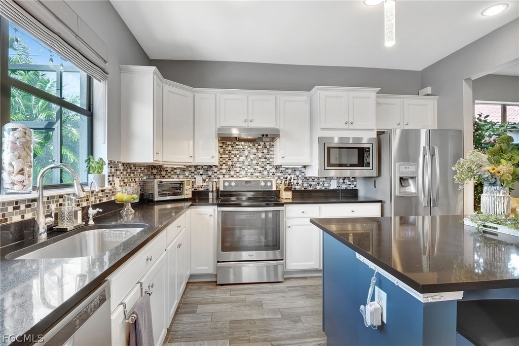 10908 Clarendon Street - Photo 13