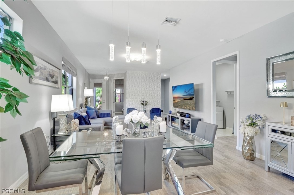 10908 Clarendon Street - Photo 10