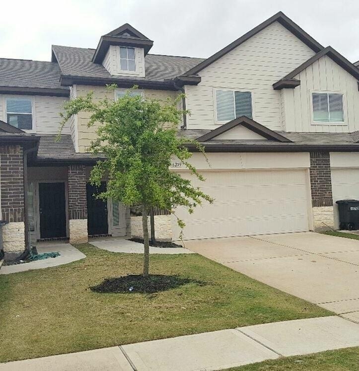 6239 Brenwood Circle - Photo 1