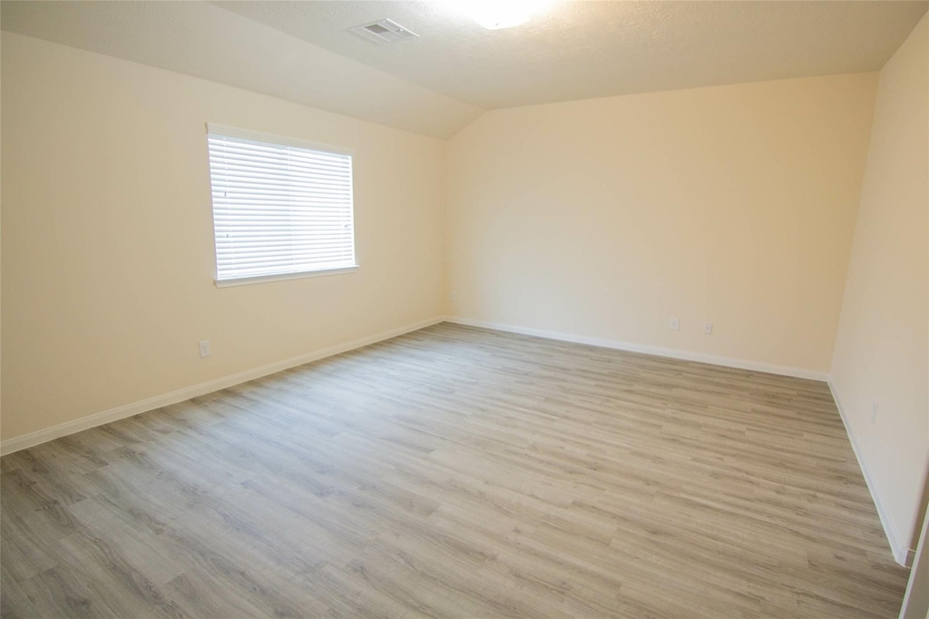 6239 Brenwood Circle - Photo 10
