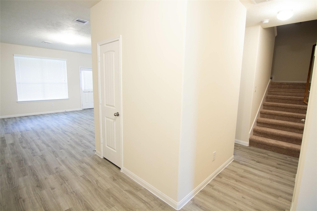 6239 Brenwood Circle - Photo 4