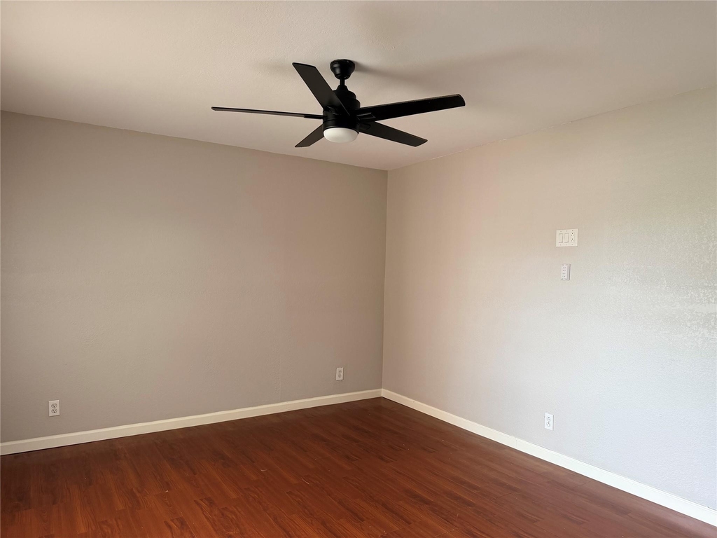 2102 5th Avenue N - Photo 1