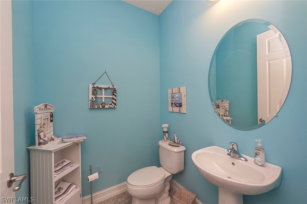 9102 Capistrano Street S - Photo 6