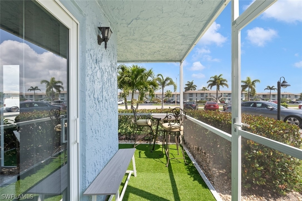 240 Palm Drive - Photo 11