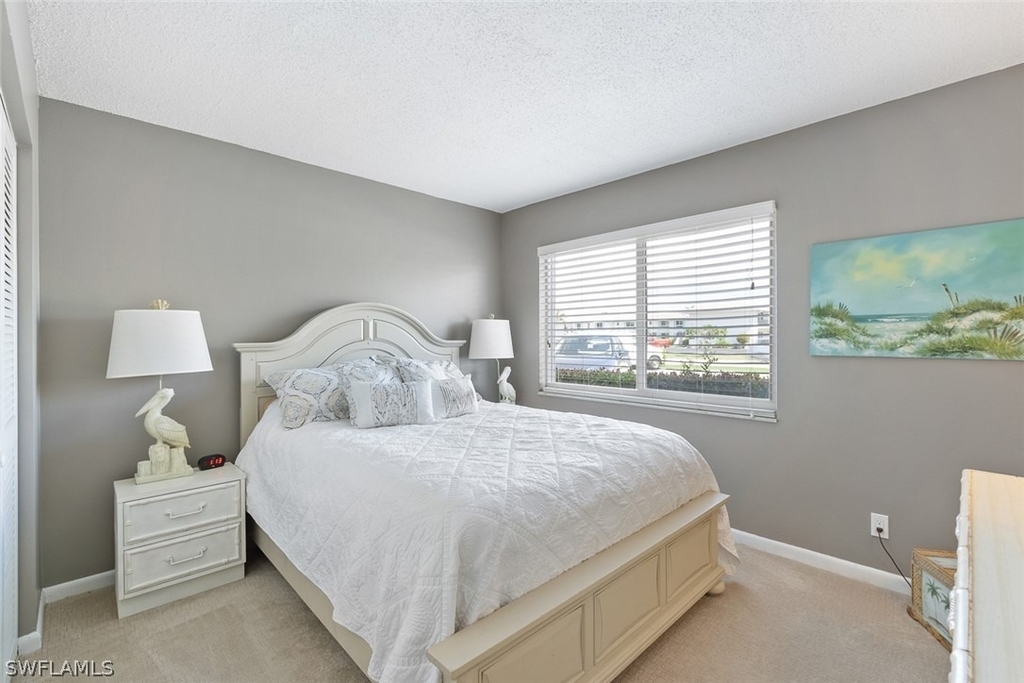 240 Palm Drive - Photo 4