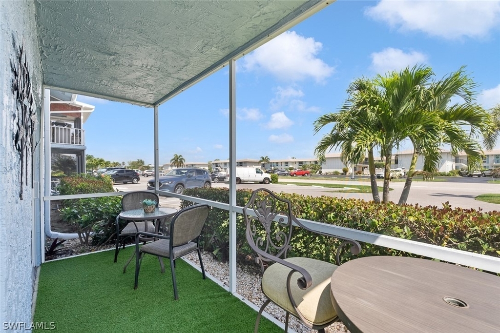 240 Palm Drive - Photo 12