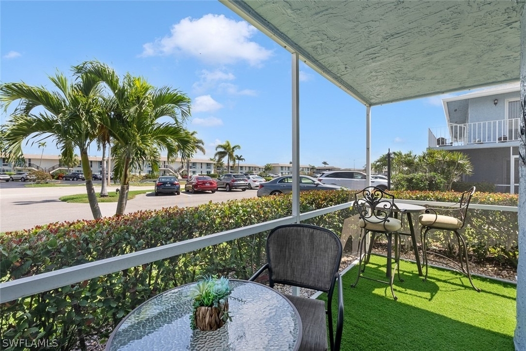 240 Palm Drive - Photo 14