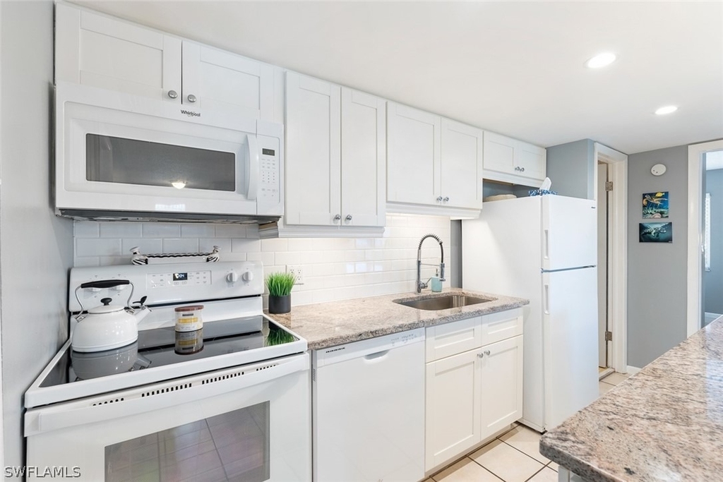 240 Palm Drive - Photo 1