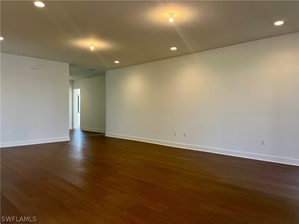 5114 Penella Avenue - Photo 8