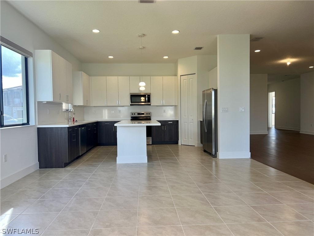 5114 Penella Avenue - Photo 3