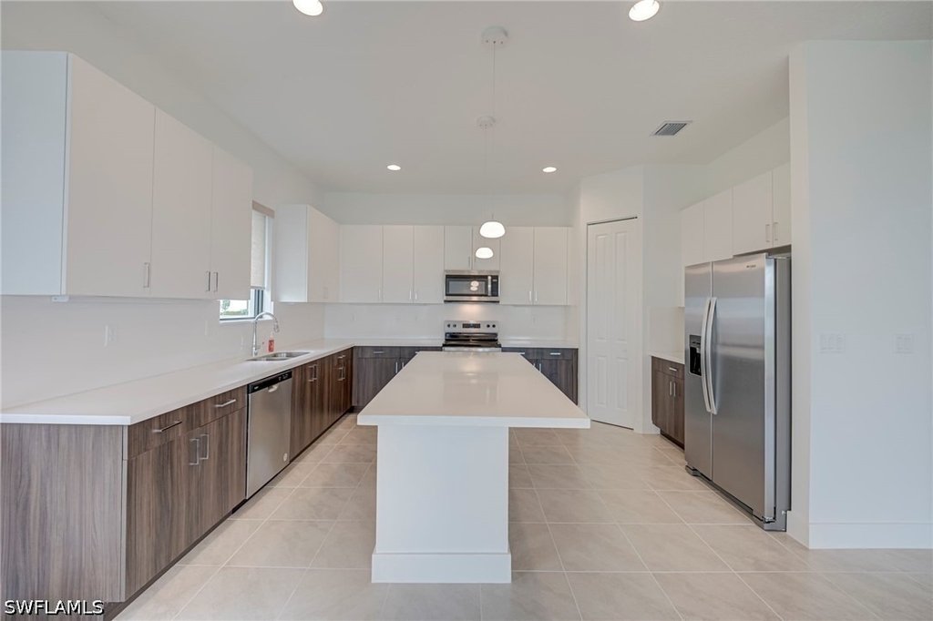 5114 Penella Avenue - Photo 16